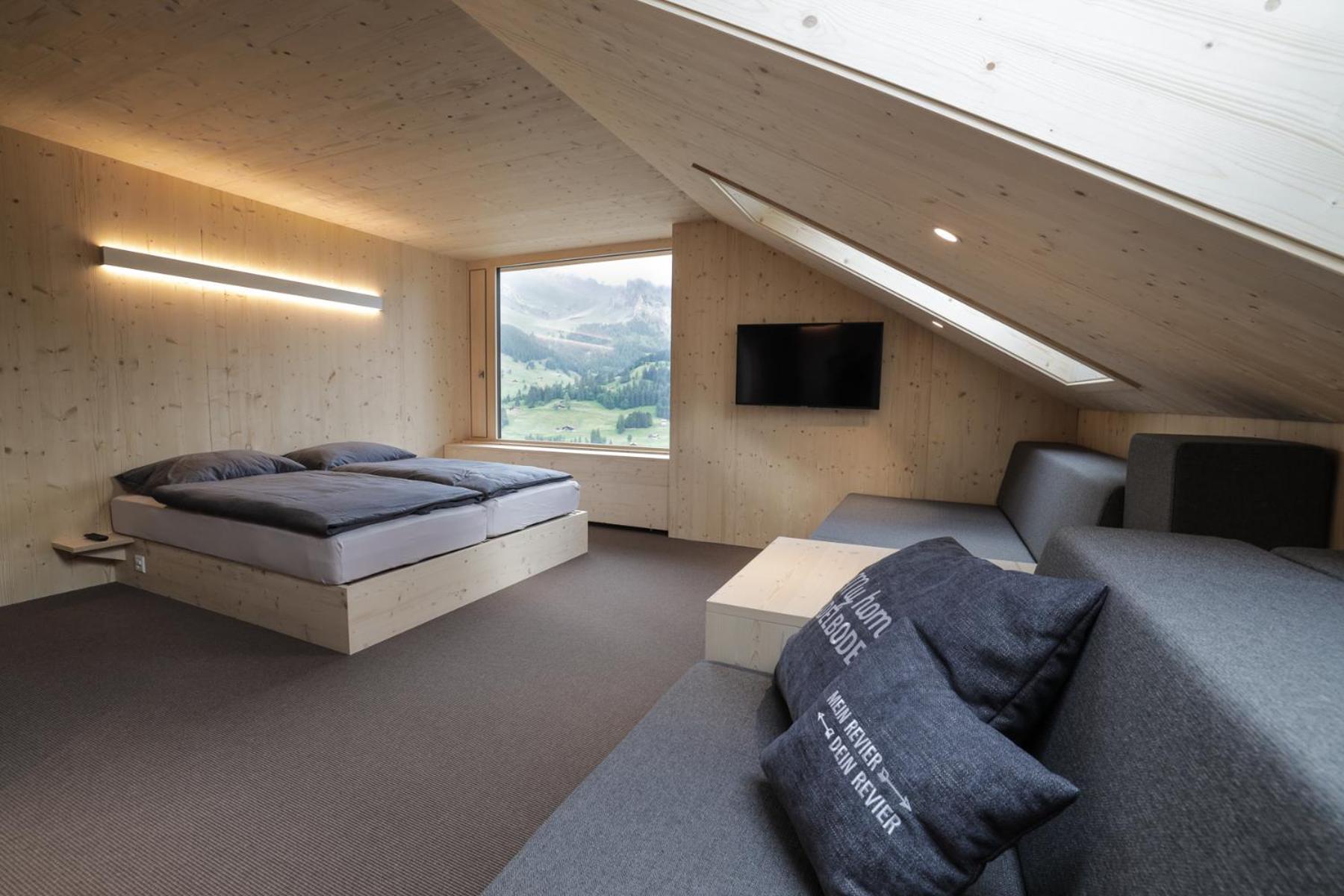 Rooftop Room,1001339112:JPEG