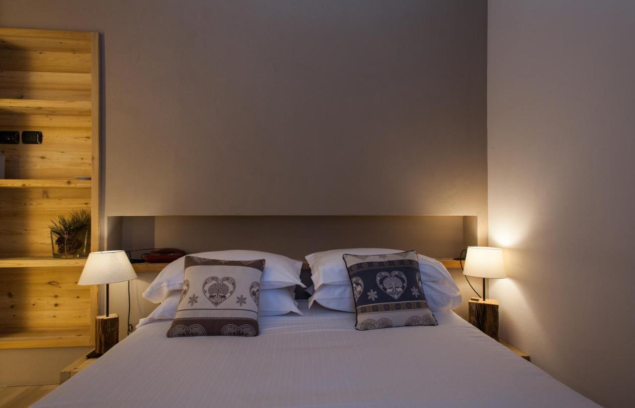 Doppel- oder Zweibettzimmer