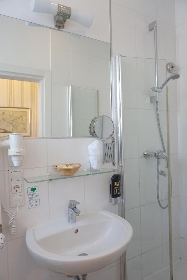 Standard Single Room,1145881036:JPEG