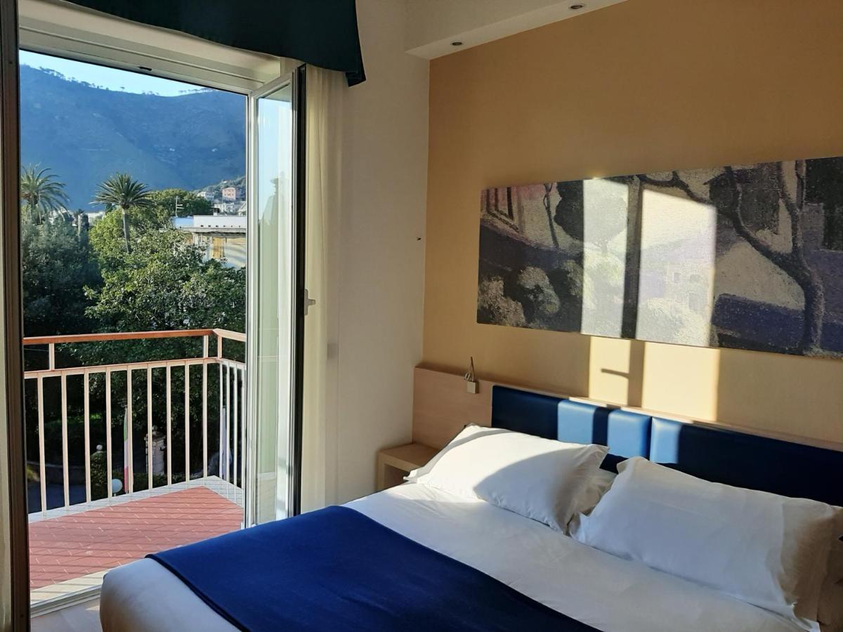 Standard Double or Twin Room Balcony