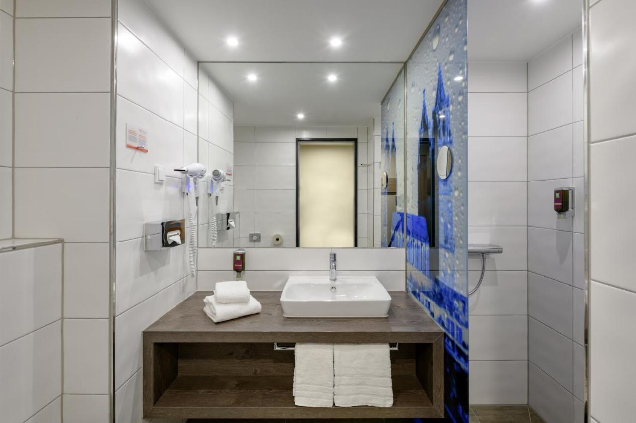 Family Room with Double Bed and Bunk Bed,1023149734:JPEG