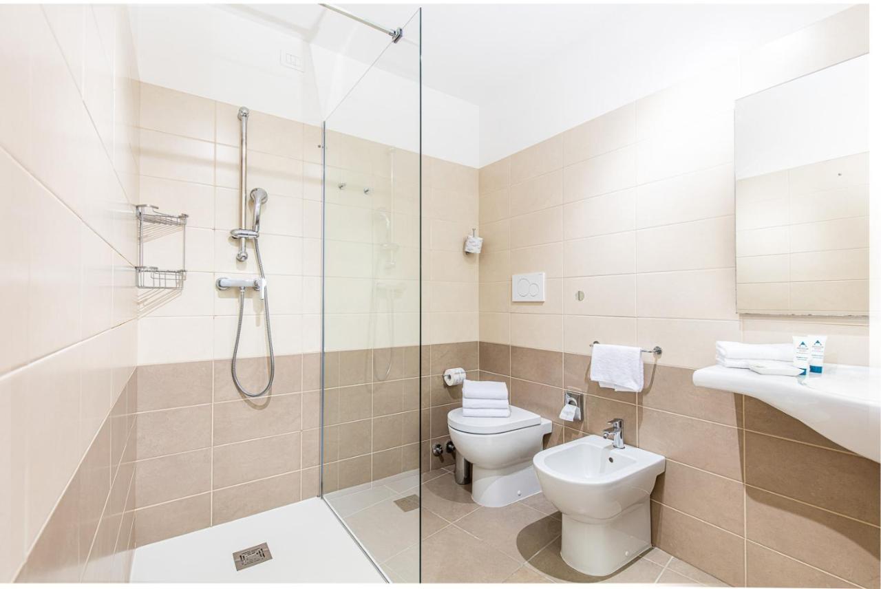 Prestige Doppel- oder Zweibettzimmer mit Balkon und Meerblick