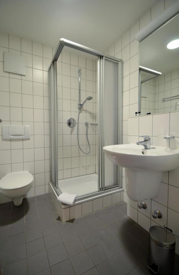 Single Room Shower,1032652658:JPEG