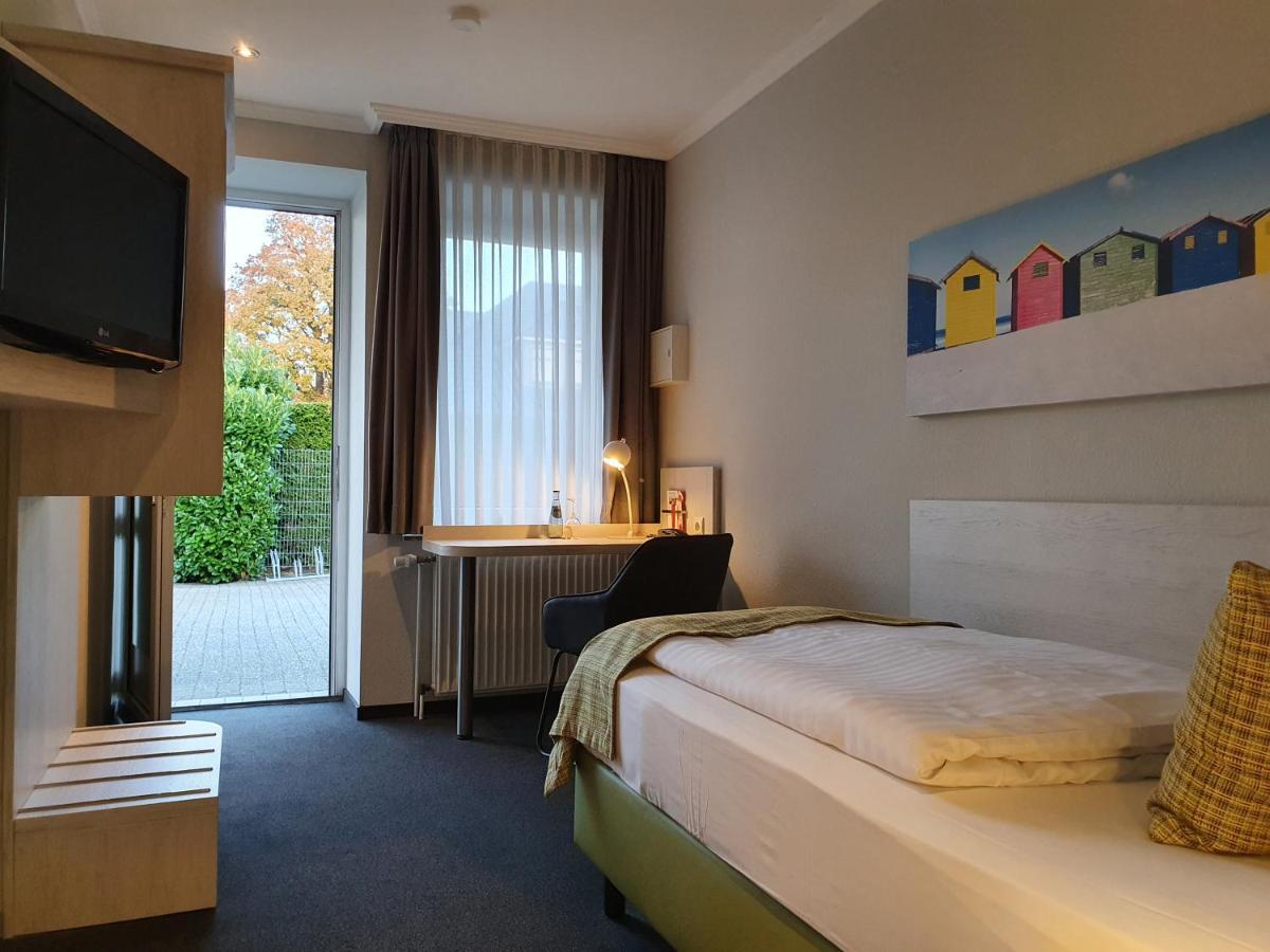 Single Room,1038549241:JPEG