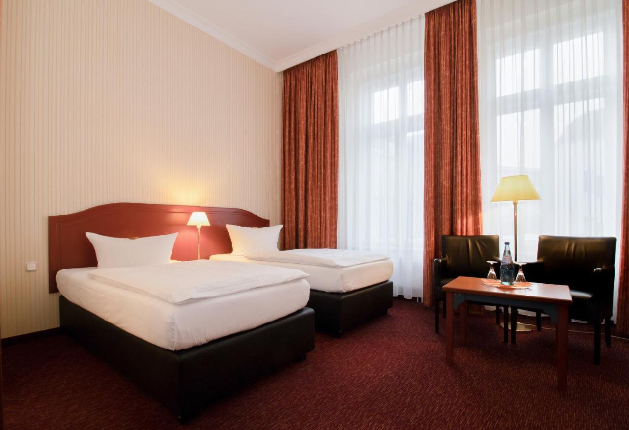 Standard Twin Room,1039018153:JPEG