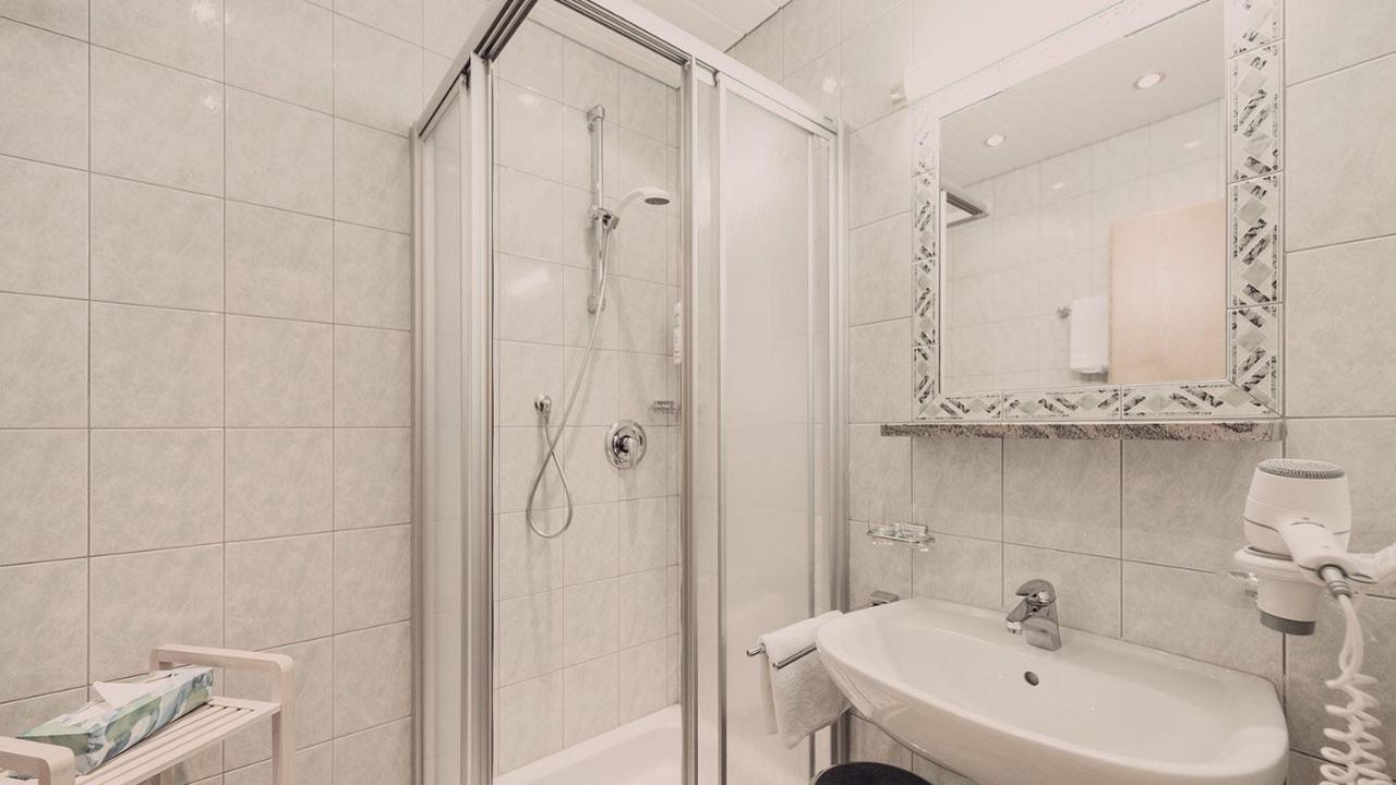 Triple Room,1092779448:JPEG