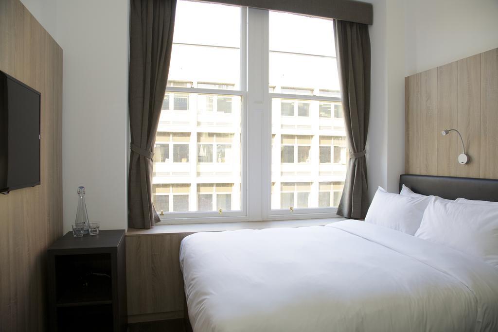 Zimmer mit Queensize-Bett