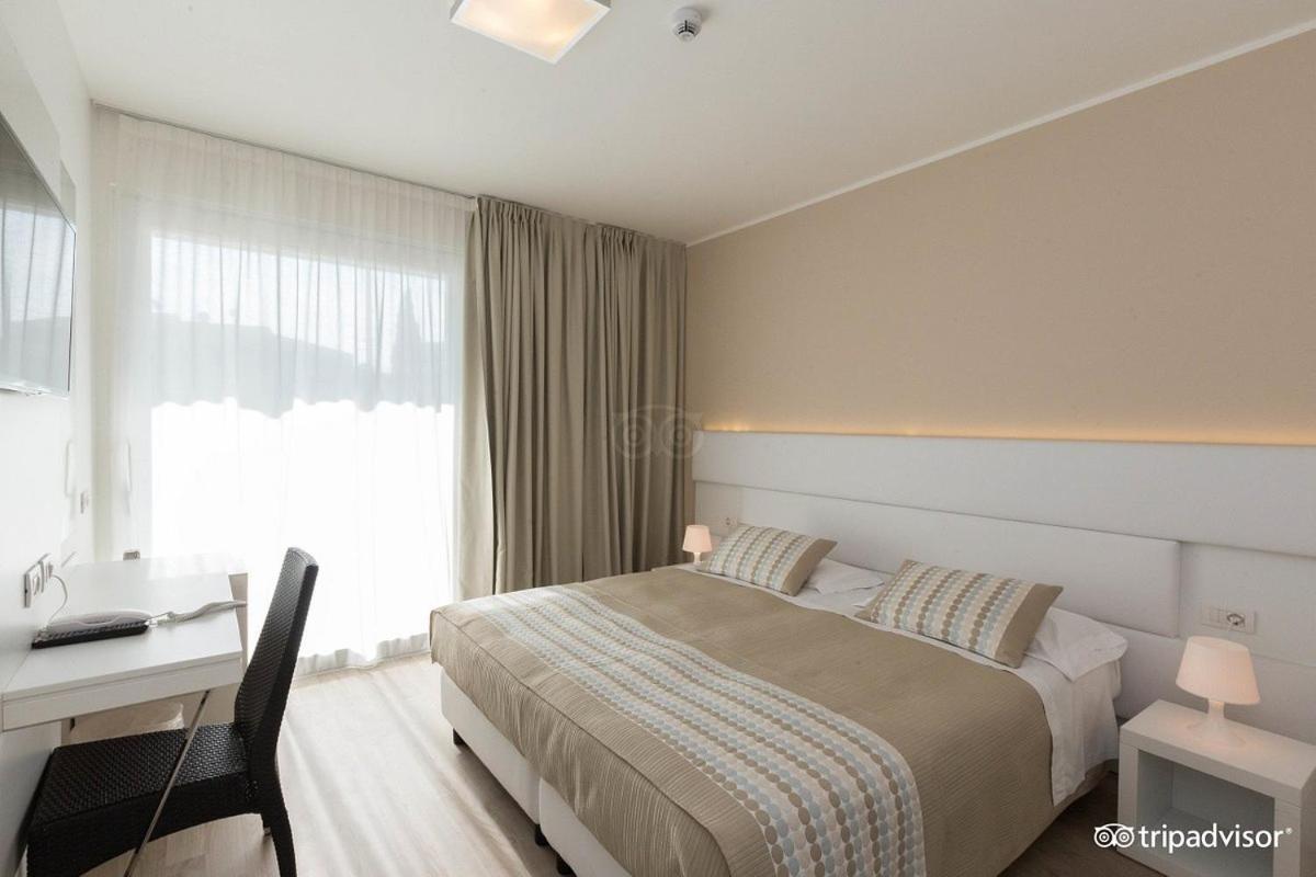 Superior Double or Twin Room,23430198:JPEG