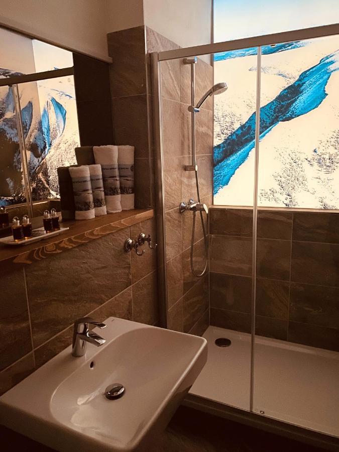 Double Room Mountain View