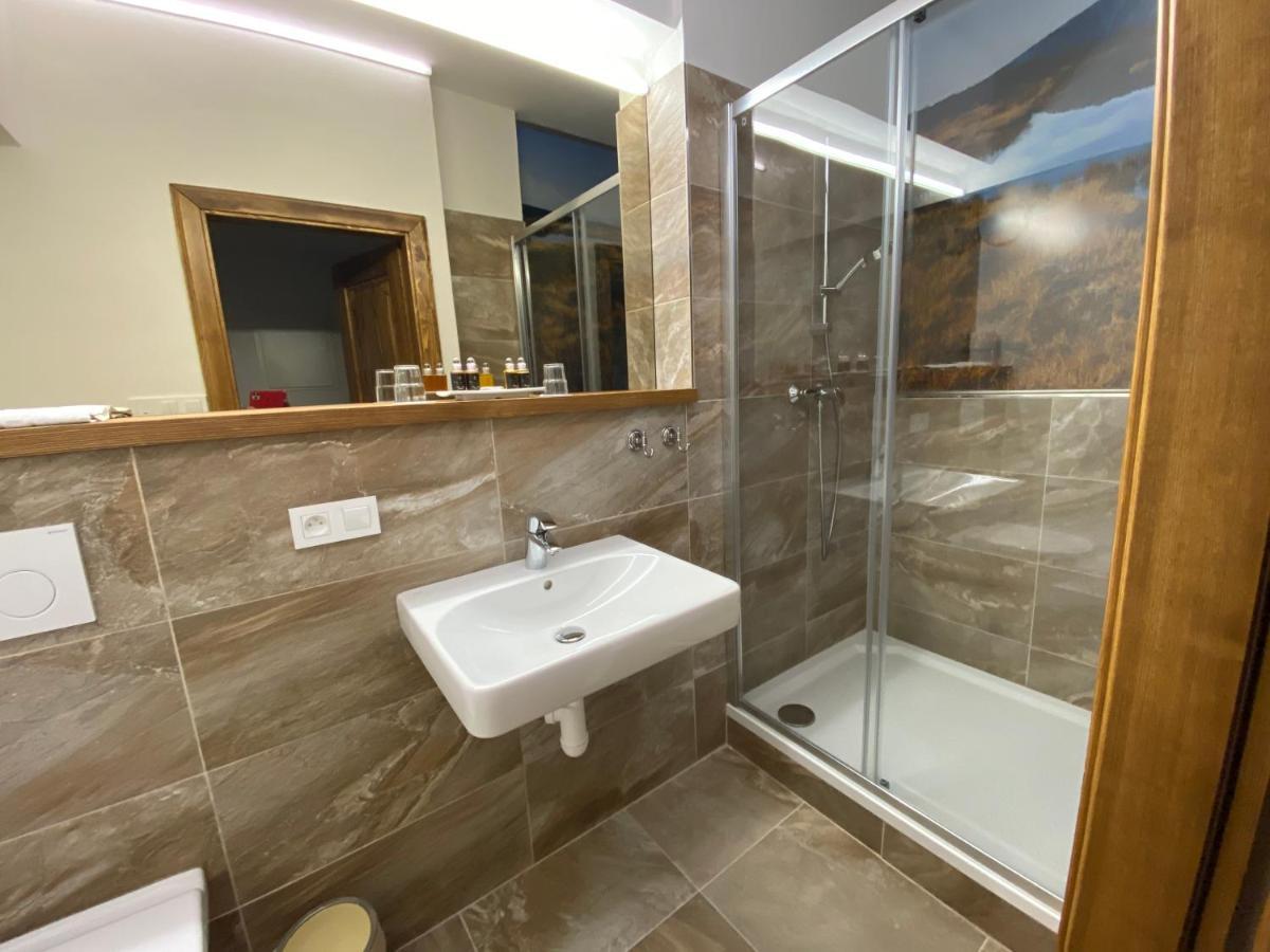 Double Room Mountain View