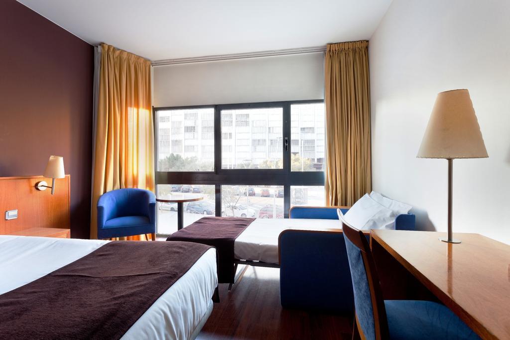 Double or Twin Room Extra Bed,111948045:JPEG