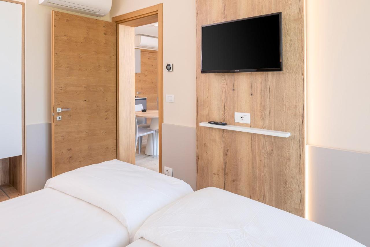 Superior One-Bedroom Apartment