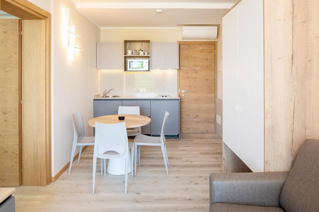 Superior One-Bedroom Apartment
