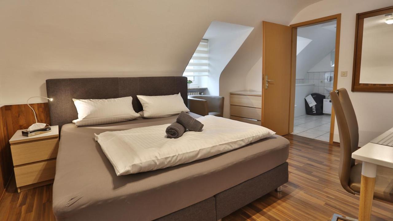 Double Room with Private Bathroom,1130069484:JPEG