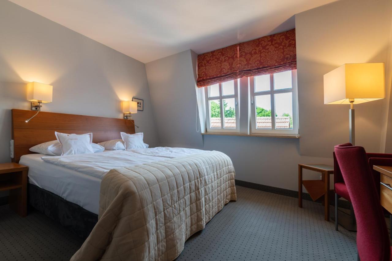 Large Double or Twin Room