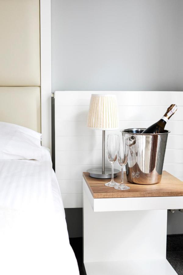 Doppelzimmer mit Balkon