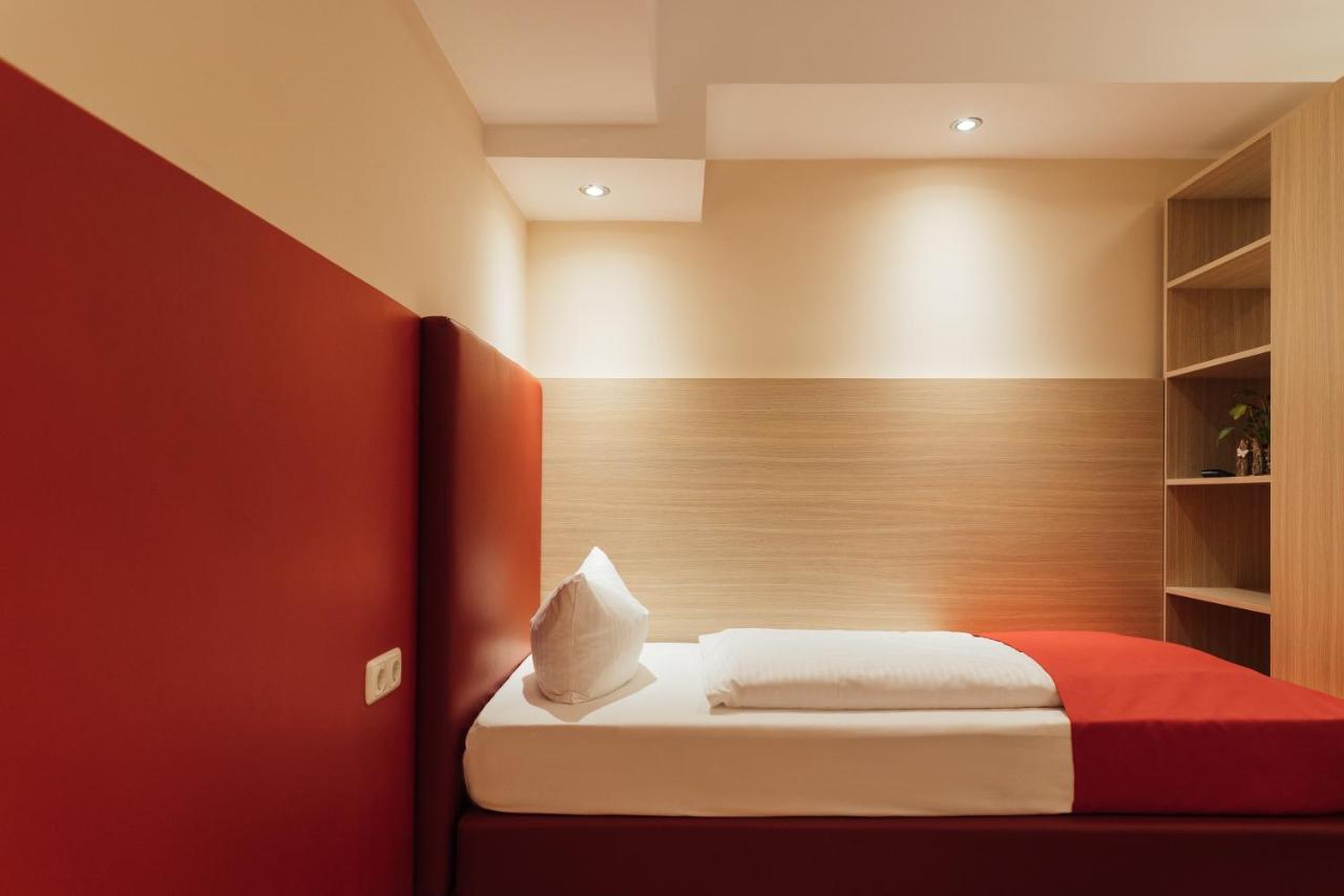 Economy Twin Room Souterrain