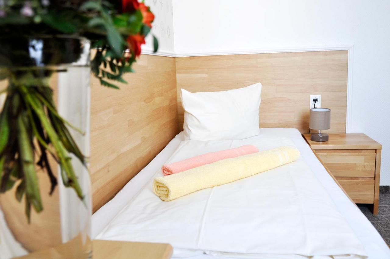 Small Single Room,1151973474:JPEG