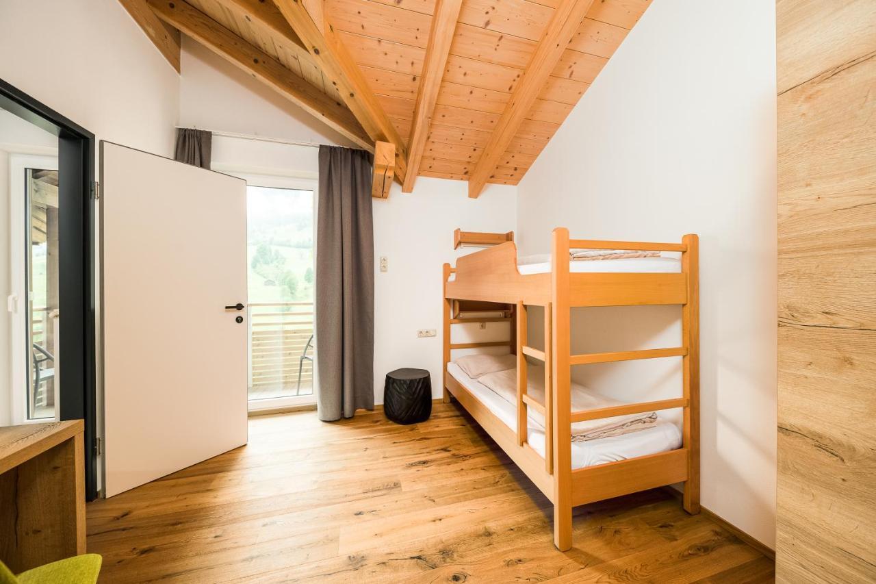 Family Room,1152733845:JPEG