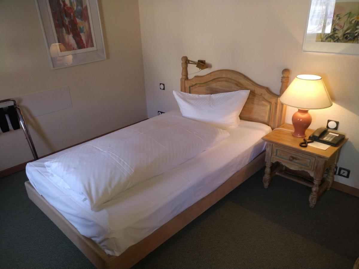 Standard Single Room,1156996059:JPEG