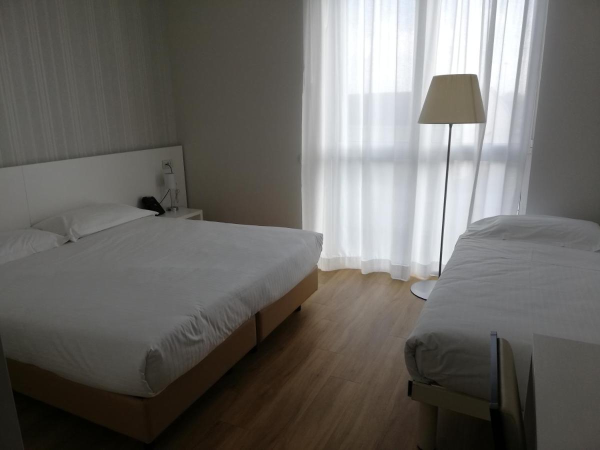 Triple Room,1209419788:JPEG