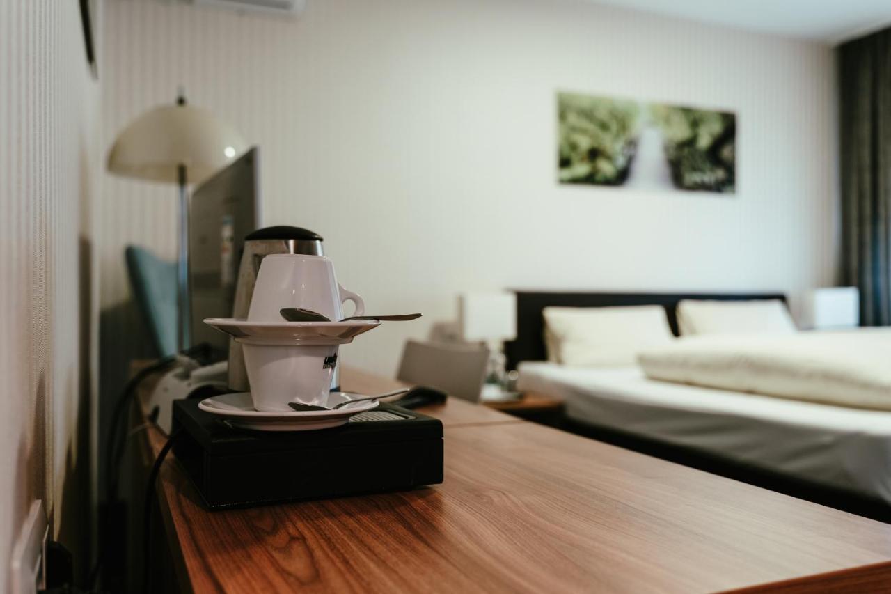 Deluxe Doppel-/Zweibettzimmer mit Gartenblick