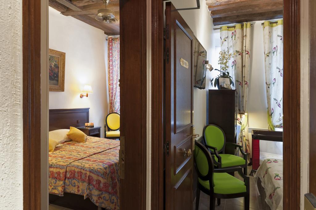 Zweibettzimmer mit Meerblick
