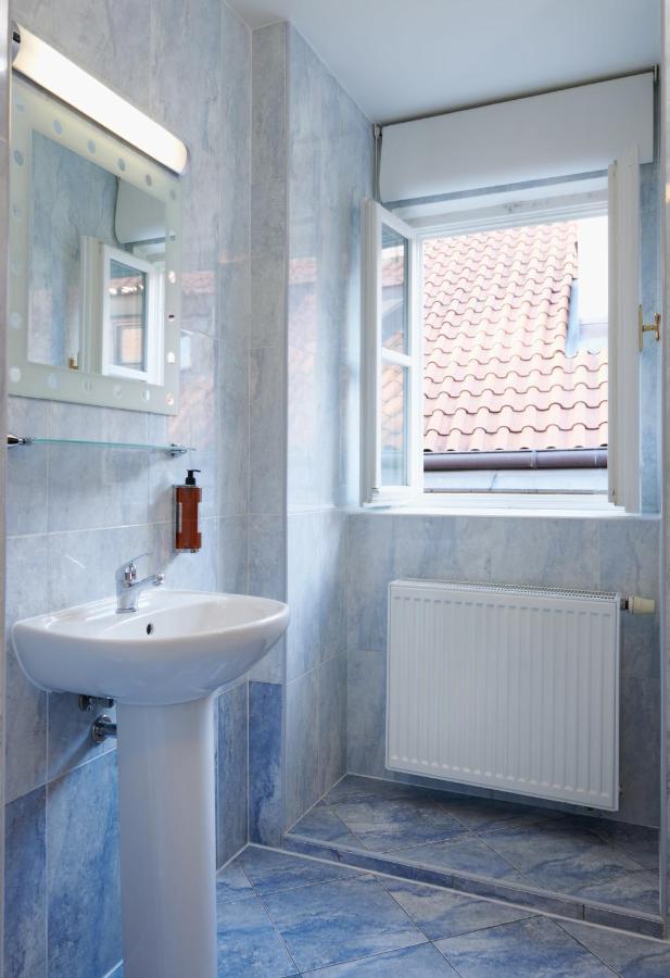 Single Room,1178151340:JPEG
