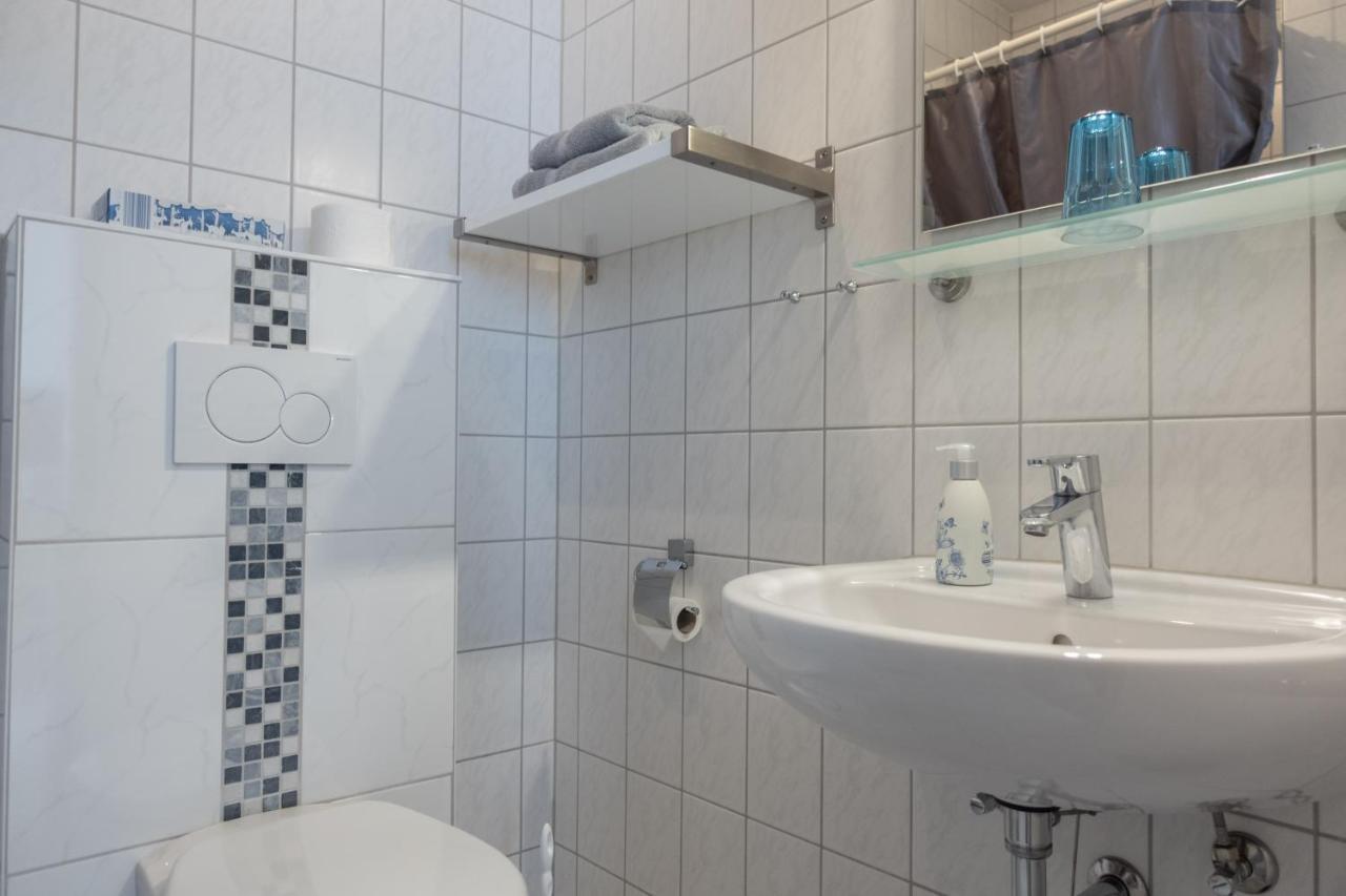 Single Room,1587498970:JPEG