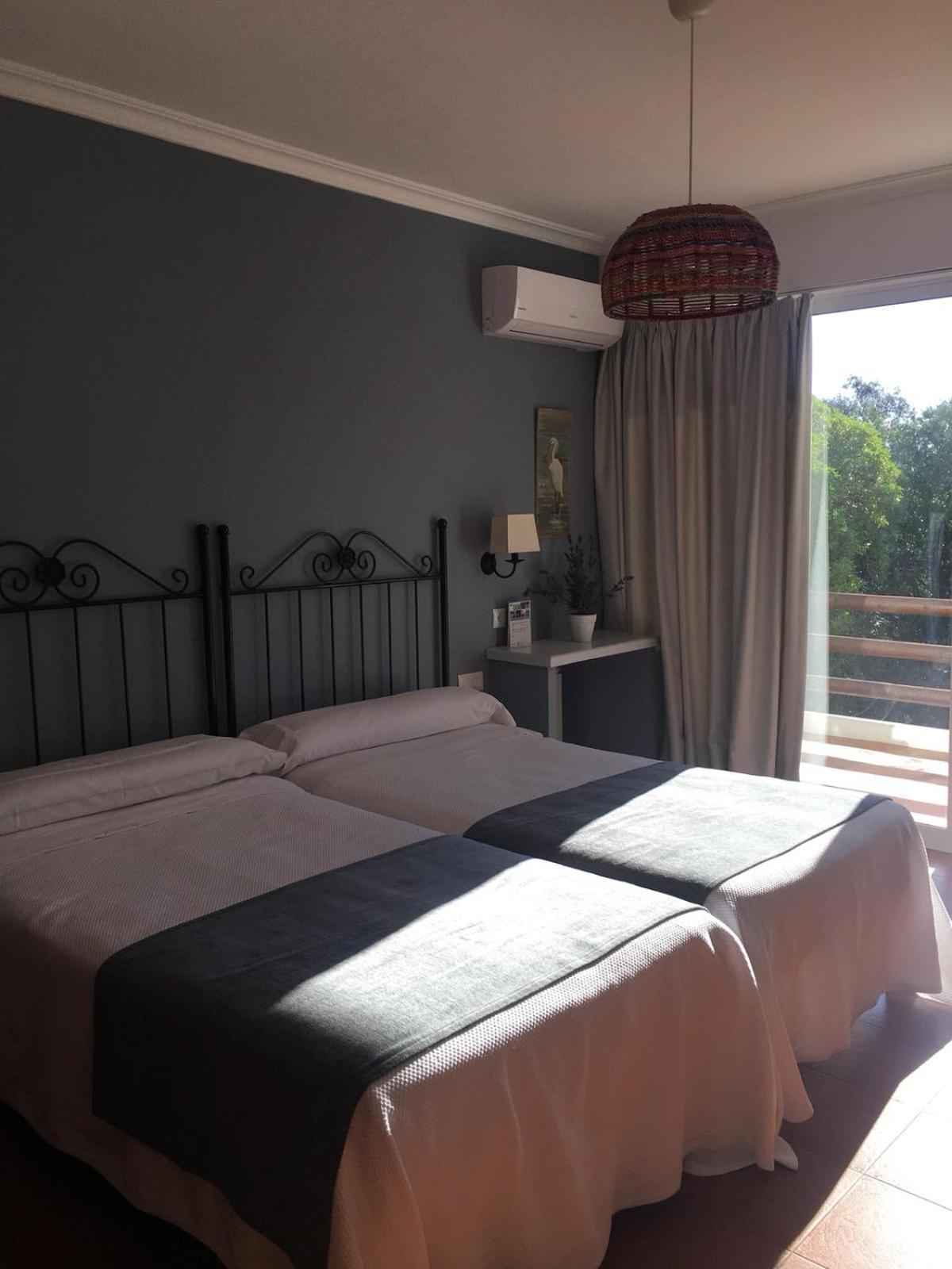 Doppel-/Zweibettzimmer mit eigener Terrasse