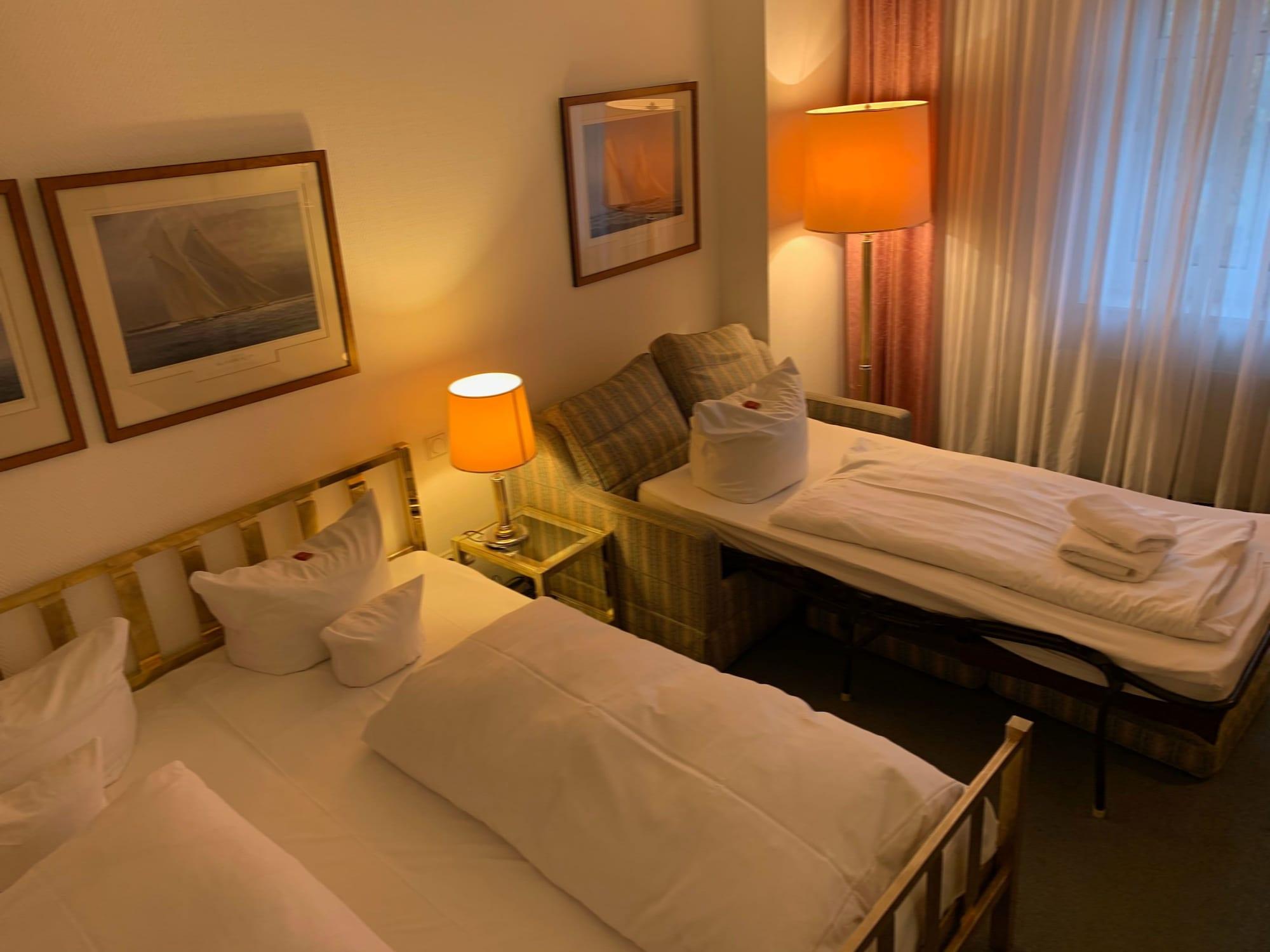Dreibettzimmer