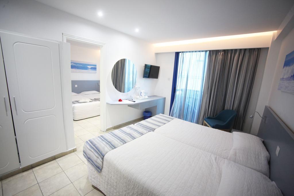 Vierbettzimmer mit Gemeinschaftsbad