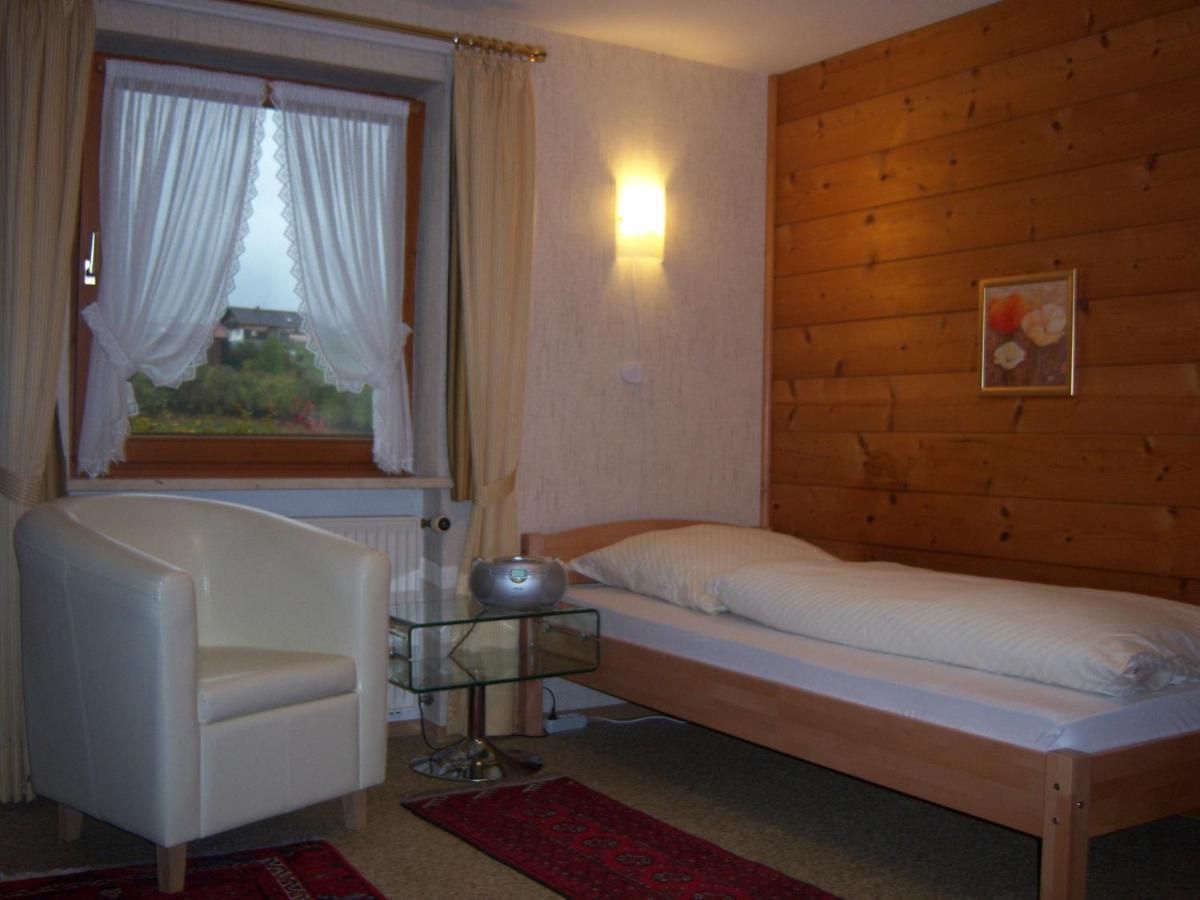 App 3 mit Balkon und Bergblick,1264375426:JPEG