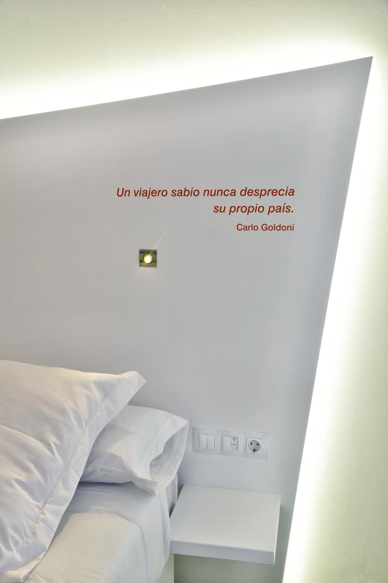Doppel- oder Zweibettzimmer