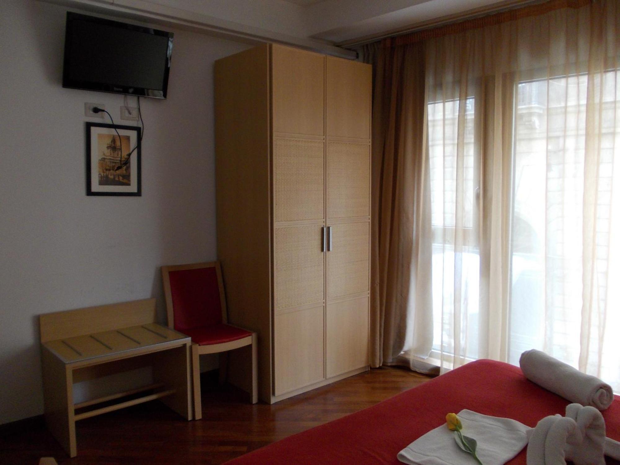 Double or Twin Room,258010301:JPEG