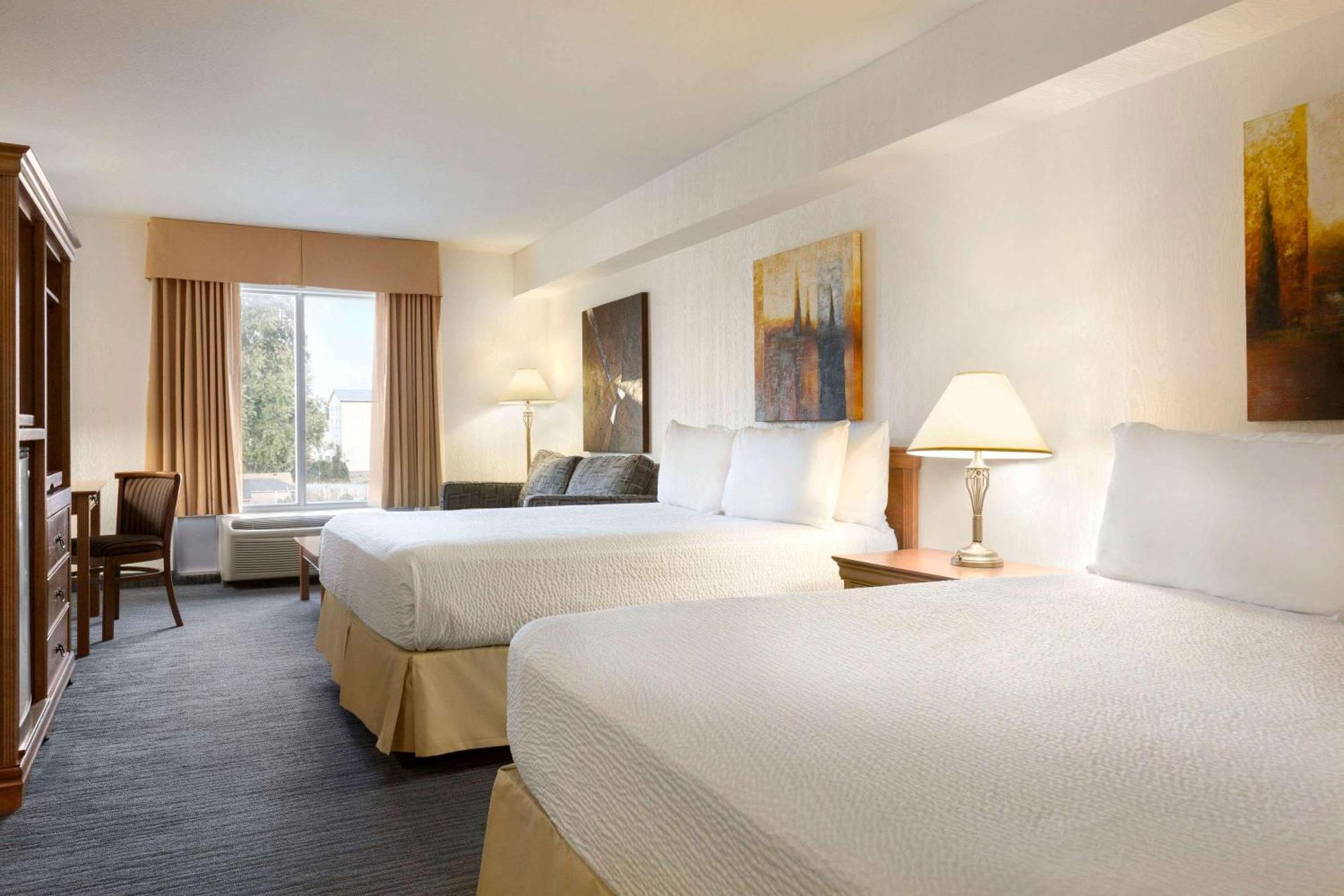 Suite Two Queen Beds,1333077029:JPEG