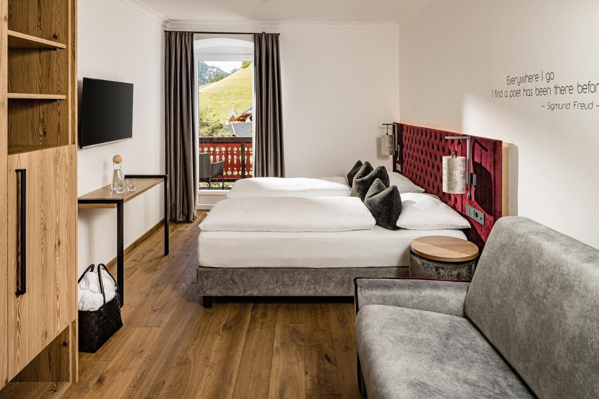 Doppelzimmer mit Balkon