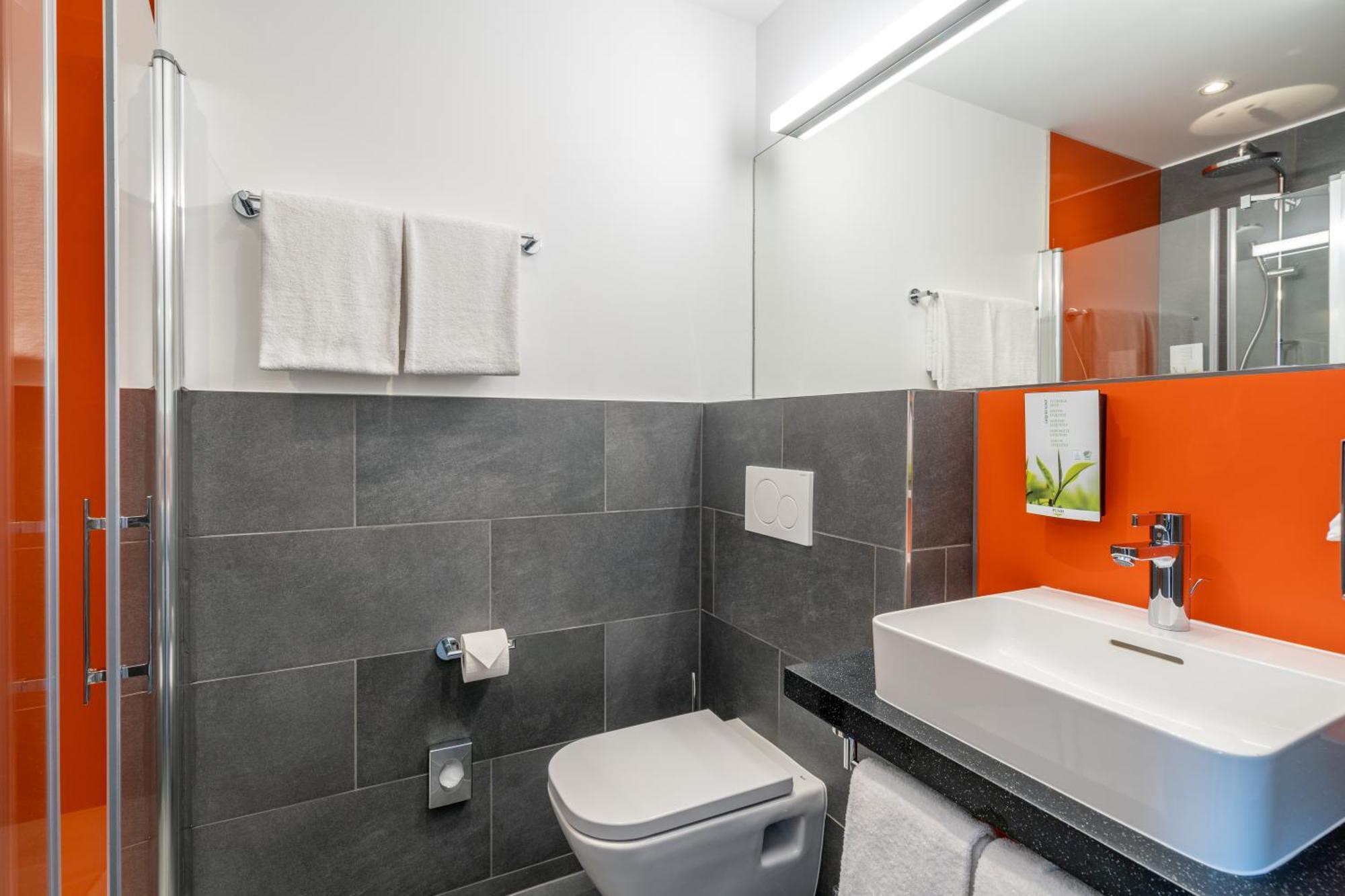 Double Room,1285385770:JPEG
