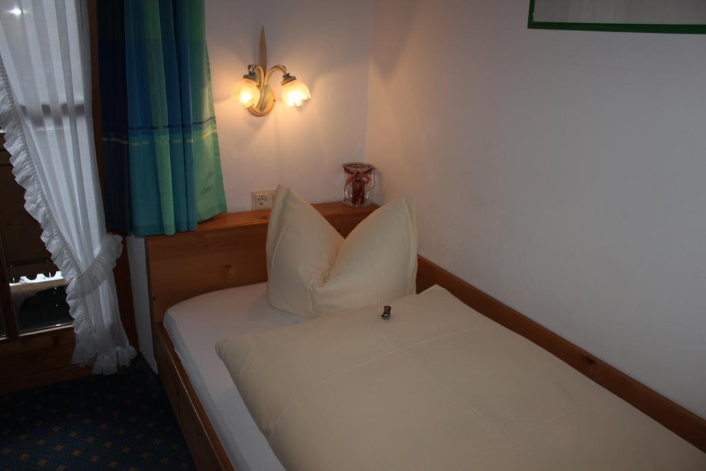 Single Room,206108992:JPEG