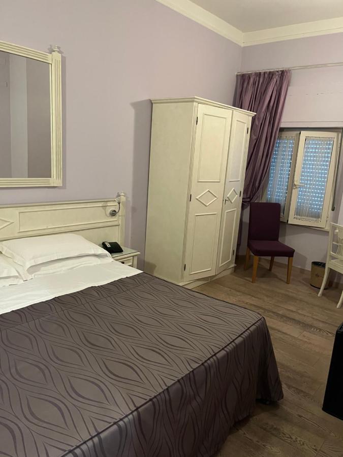 Doppelzimmer mit Gartenblick