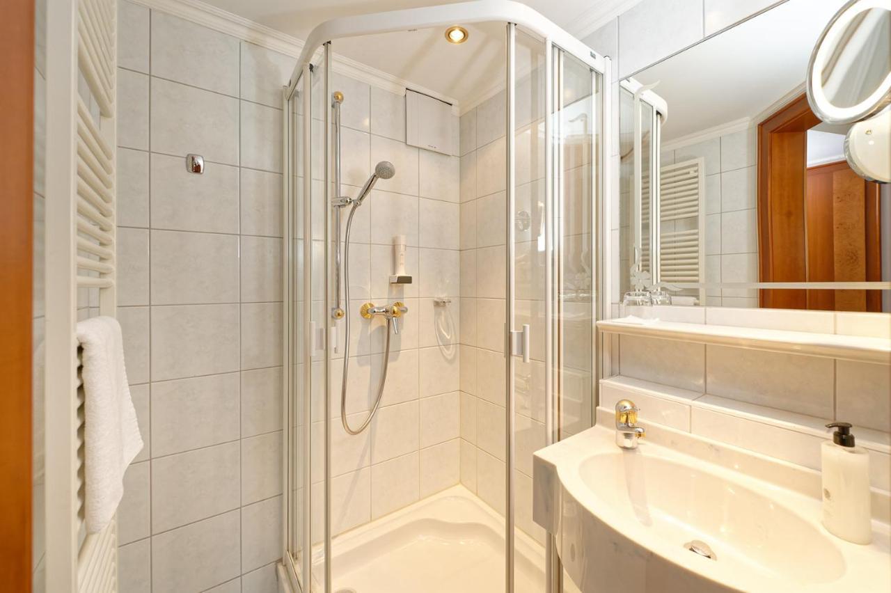 Doppelzimmer mit Balkon