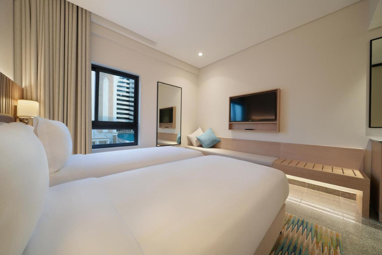 Zweibettzimmer mit Stadtblick