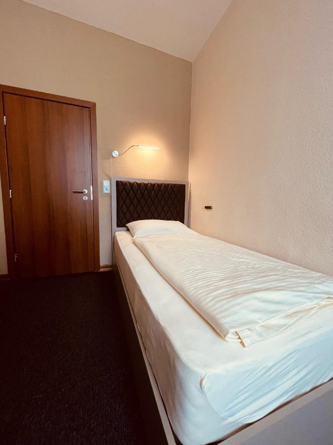 Einzelzimmer mit eigenem Bad