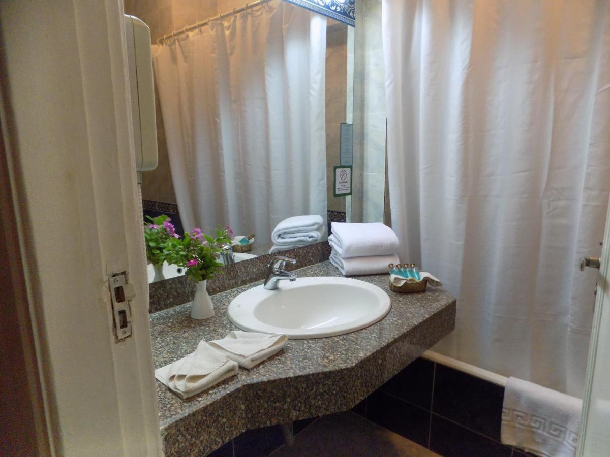 Doppelzimmer mit Poolblick