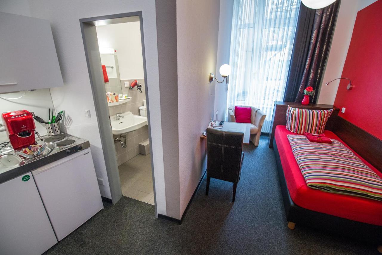 Single Room,1312682626:JPEG