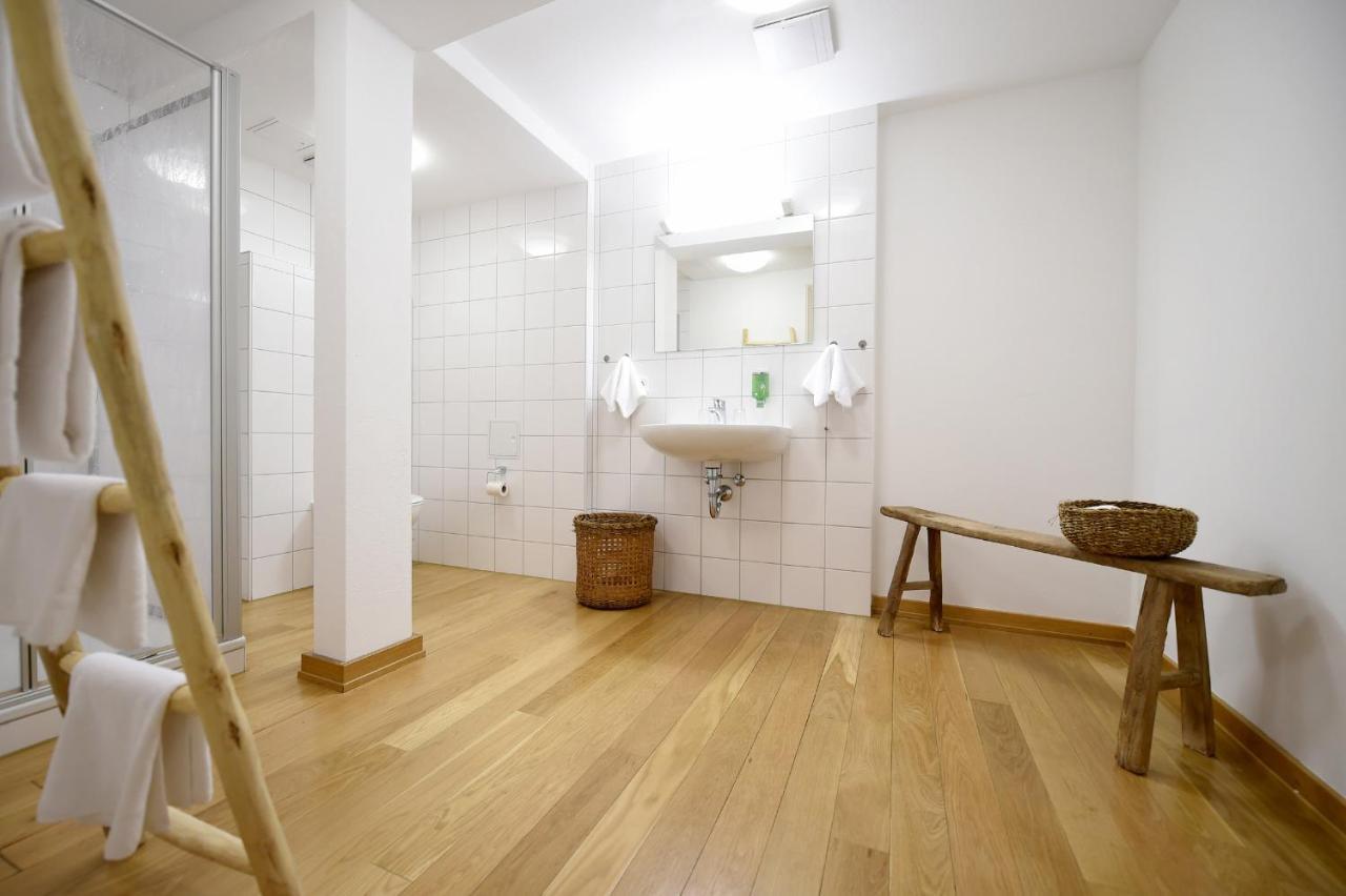 Double Room,1340729708:JPEG