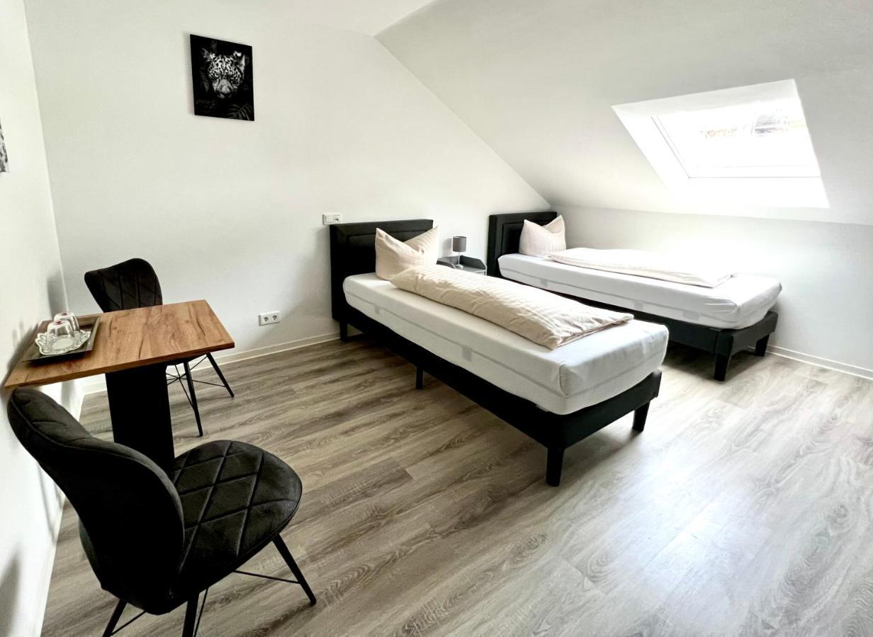 Großes Zweibettzimmer