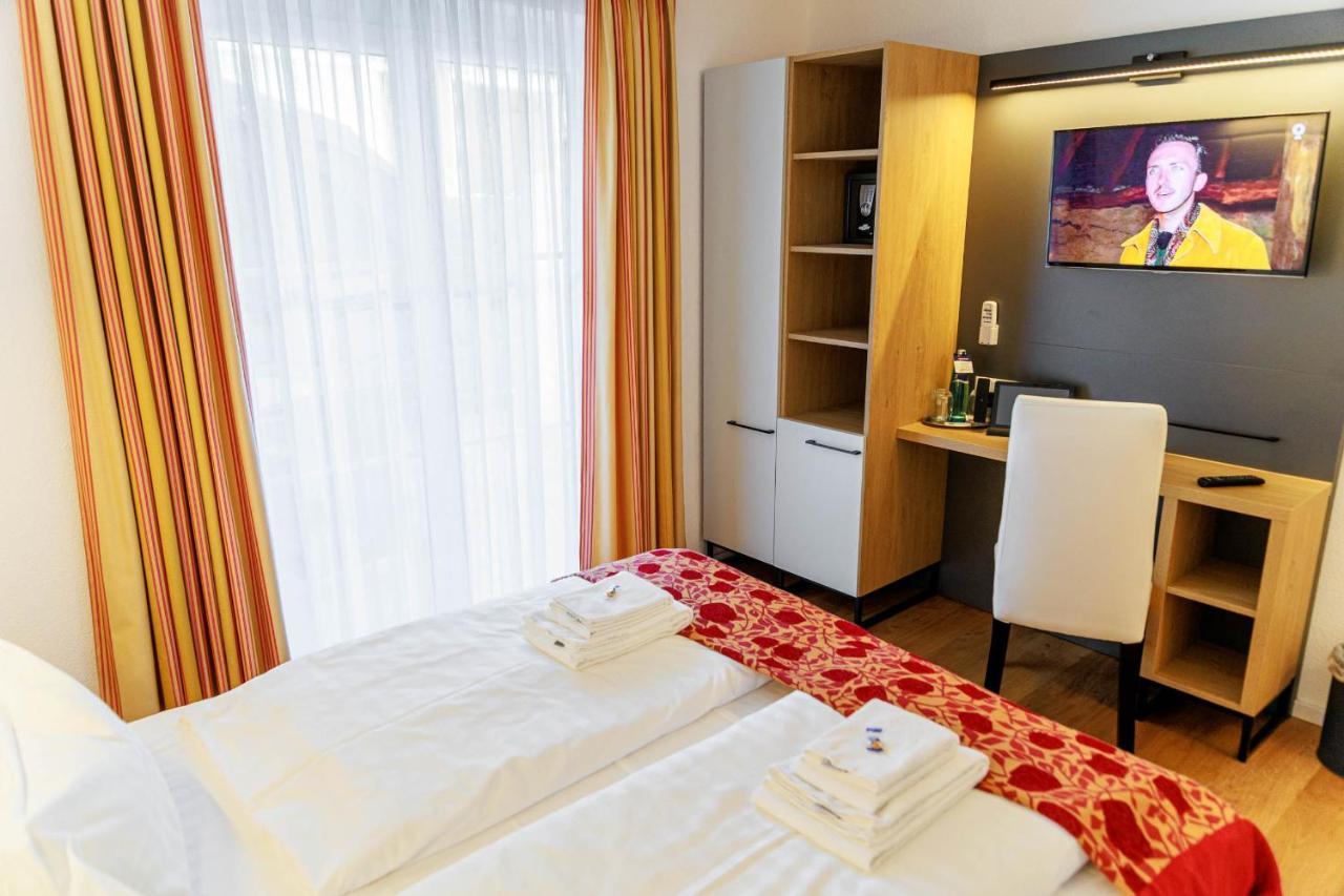 Standard Double Room Balcony,1351867579:JPEG