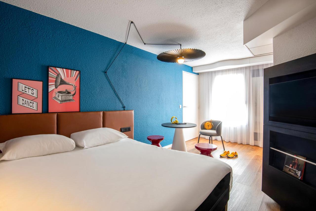 Doppel- oder Zweibettzimmer