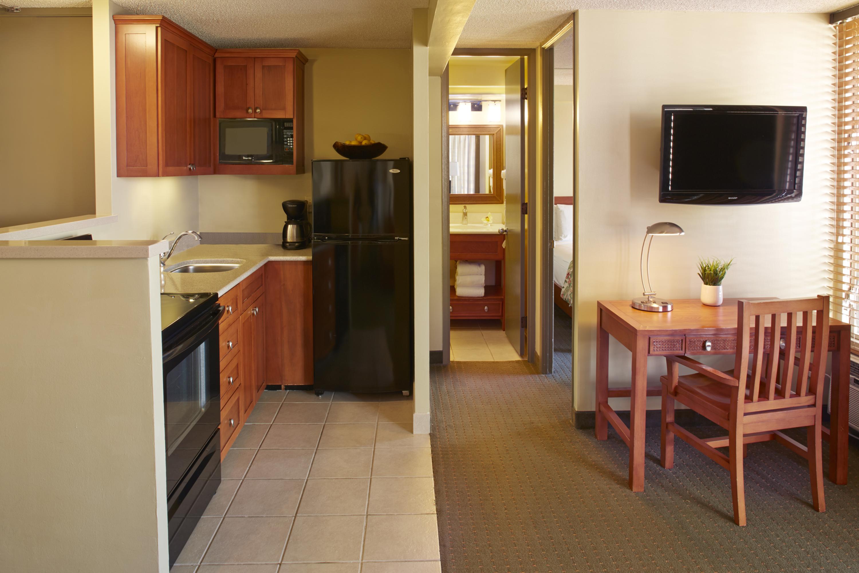 One Bedroom Suite One Queen,1367768798:JPEG